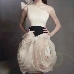 White by Vera Vang dress in Black!!